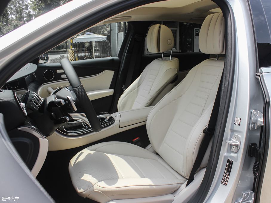 2016YE E 300L \ӺA