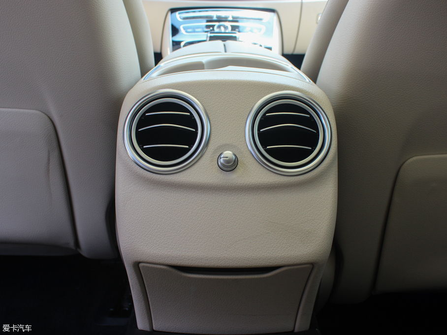 2016YE E 300L \ӺA