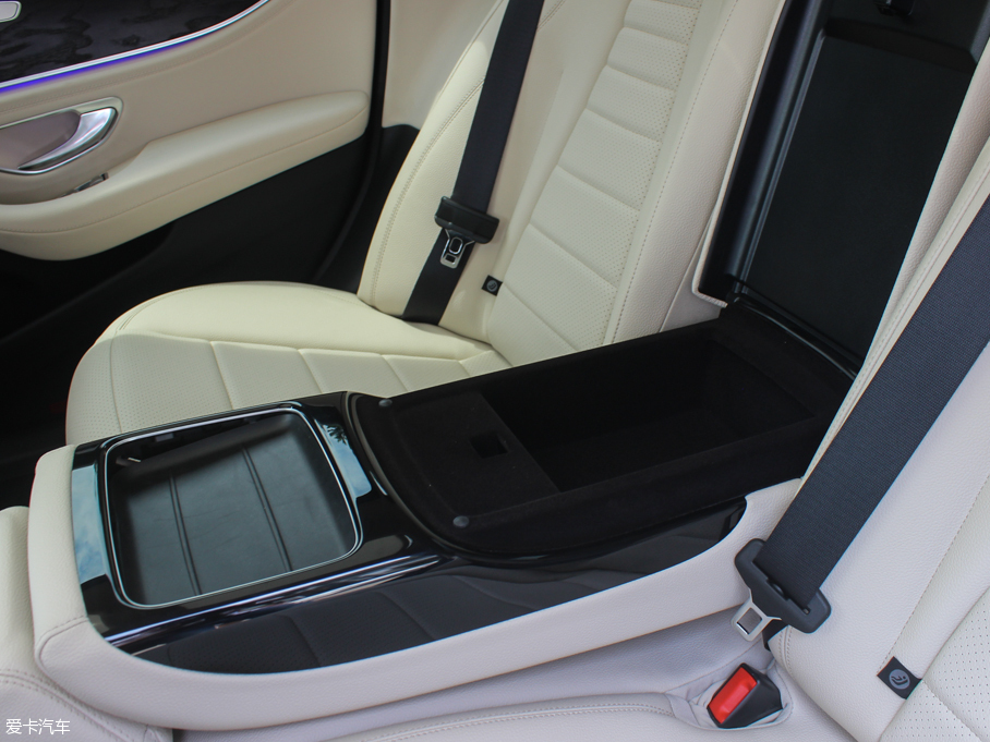 2016YE(j) E 300L \(yn)(dng)A