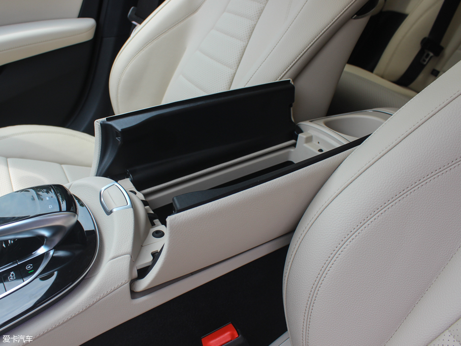 2016YE E 300L \ӺA