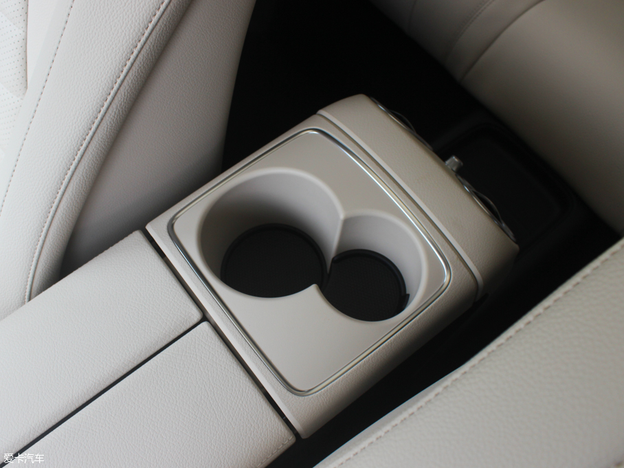 2016YE(j) E 300L \(yn)(dng)A