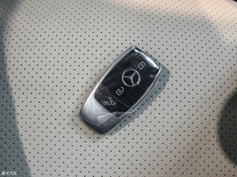 2016YE E 300L \ӺA