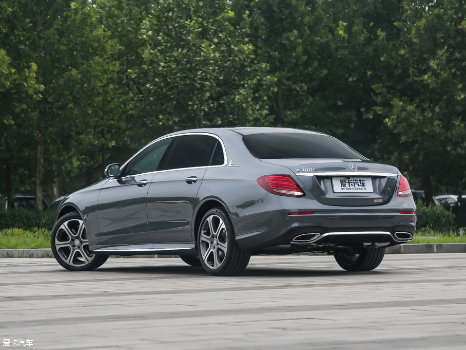 2016YE E 300L \ӺA