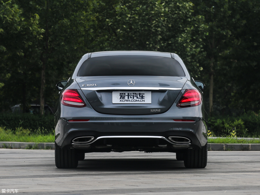 2016YE E 300L \ӺA