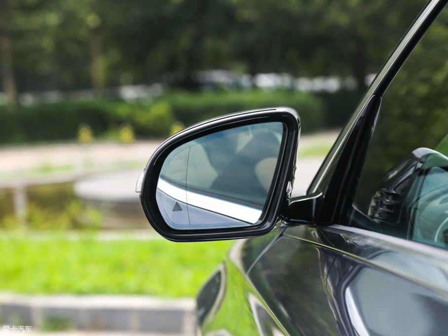 2016YE E 300L \ӺA