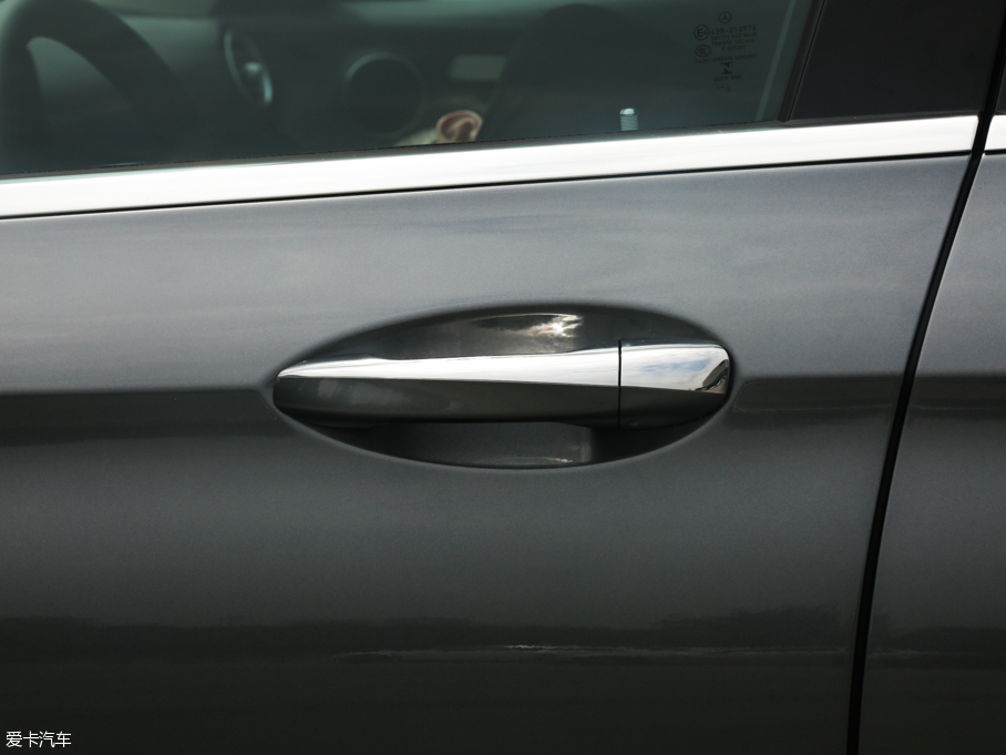 2016YE E 300L \ӺA