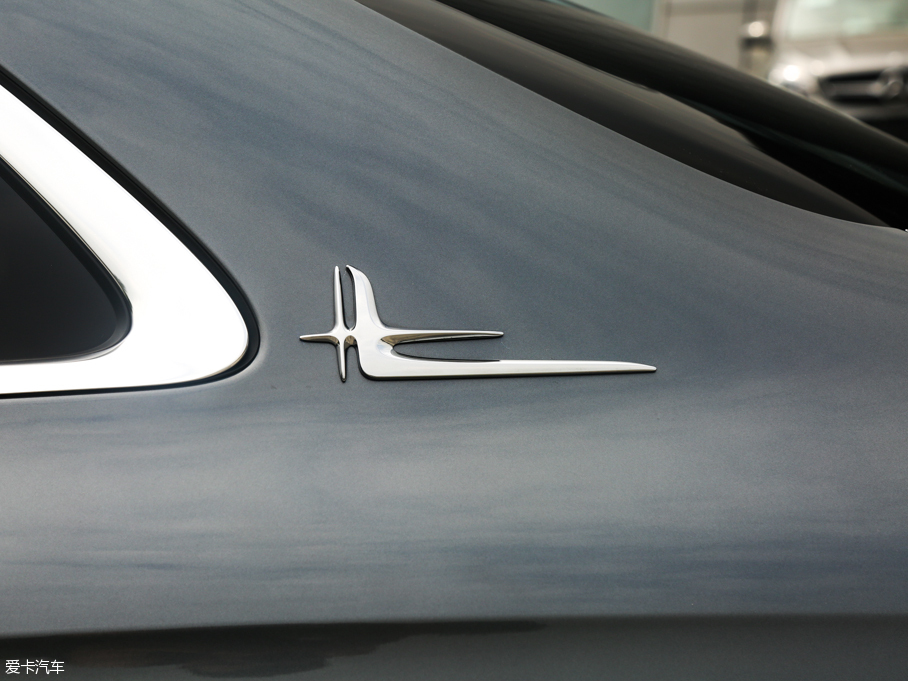 2016YE E 300L \ӺA