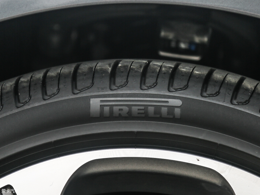 2016YE E 300L \ӺA