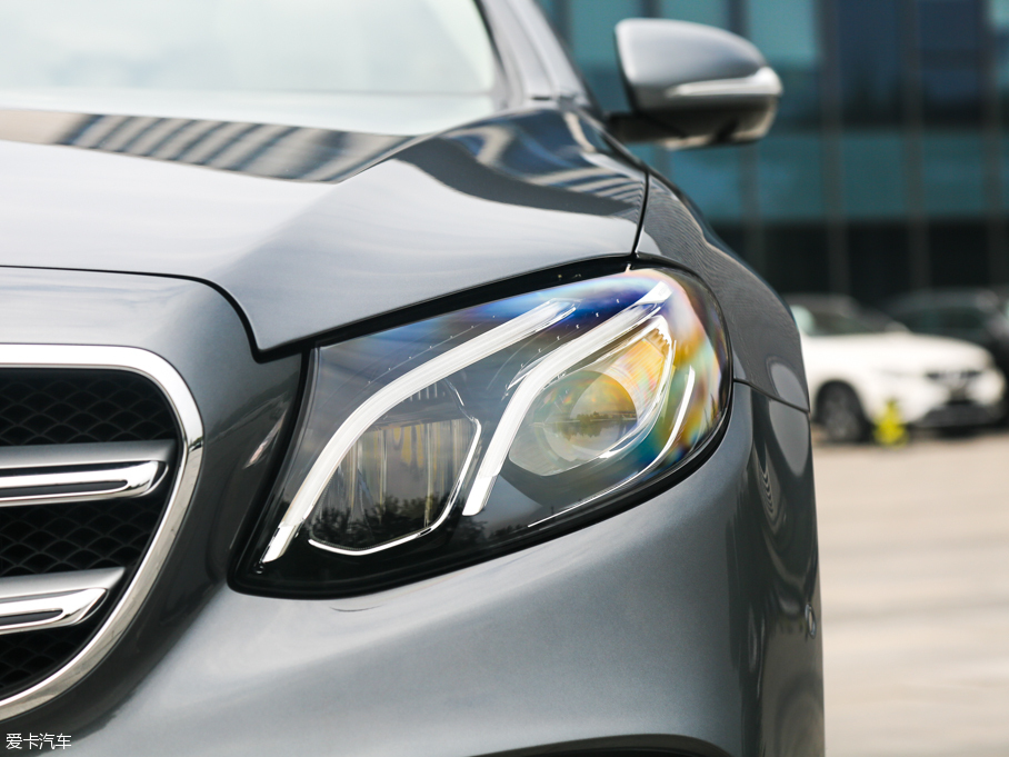 2016YE E 300L \ӺA