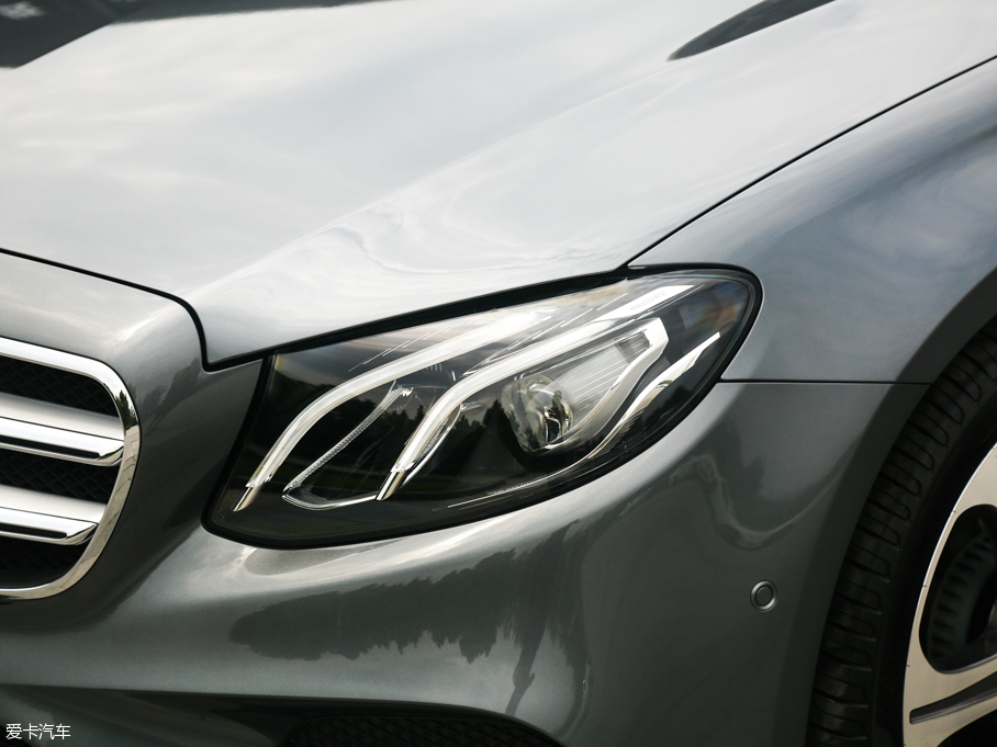 2016YE E 300L \ӺA