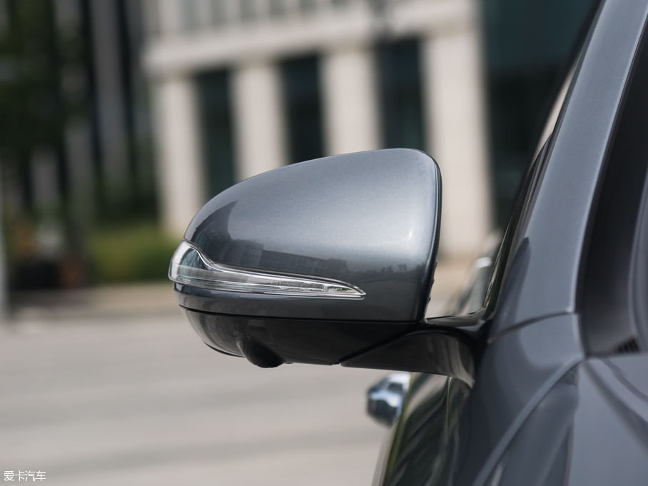 2016YE E 300L \ӺA