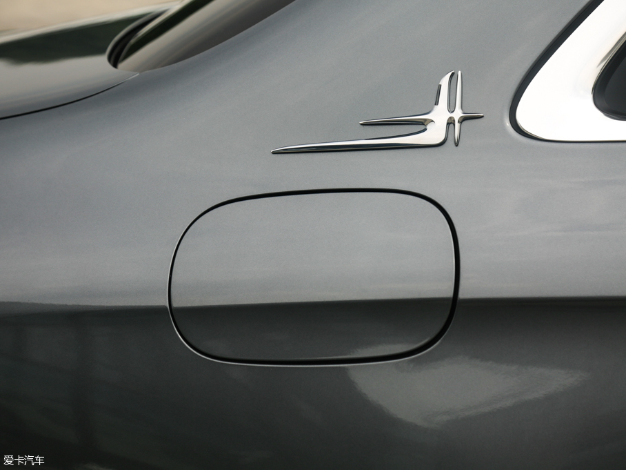 2016YE E 300L \ӺA