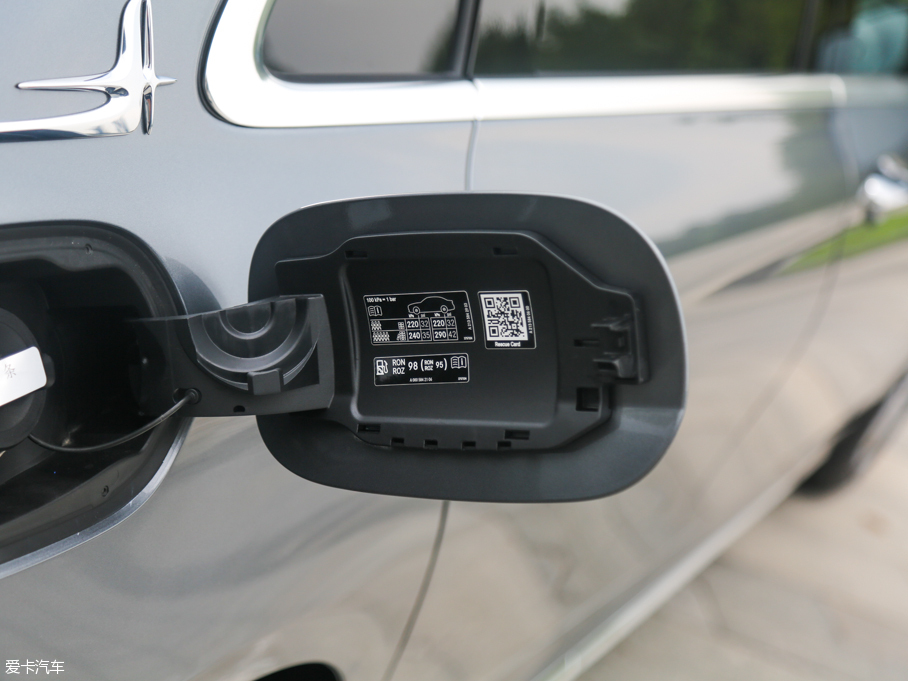 2016YE E 300L \ӺA