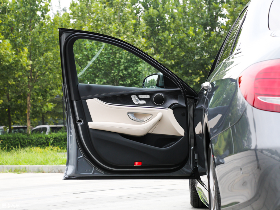 2016YE E 300L \ӺA