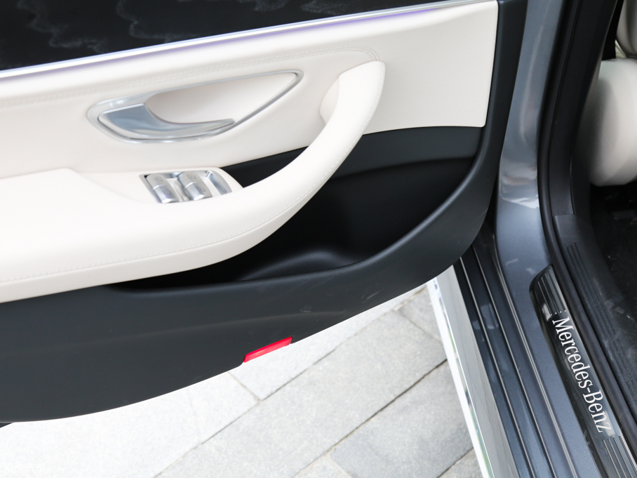 2016YE E 300L \ӺA