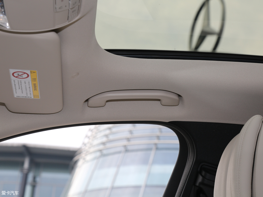 2016YE E 300L \ӺA