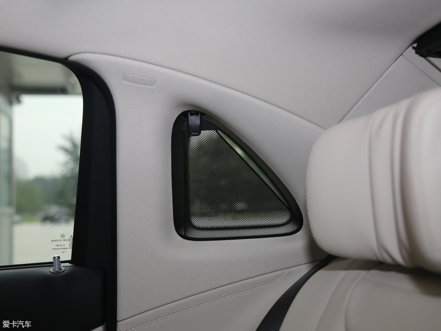 2016YE E 300L \ӺA