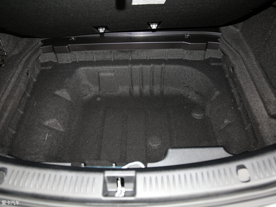 2016YE E 300L \ӺA