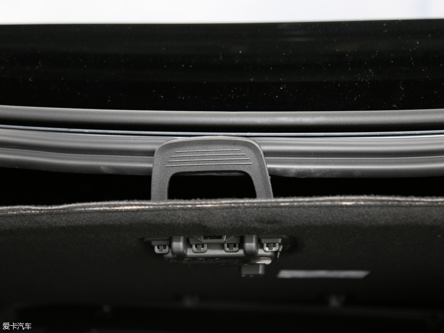 2016YE E 300L \ӺA