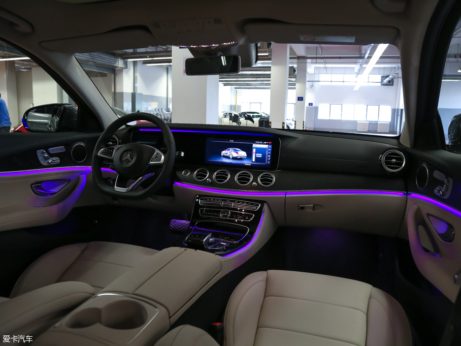 2016YE E 300L \ӺA