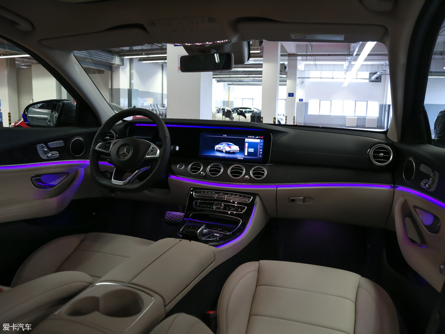 2016YE E 300L \ӺA