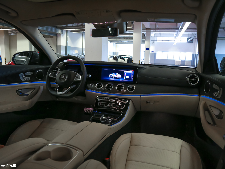 2016YE E 300L \ӺA