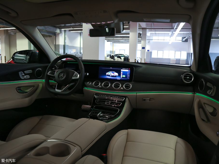 2016YE E 300L \ӺA