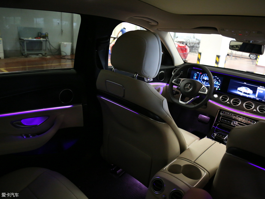 2016YE E 300L \ӺA