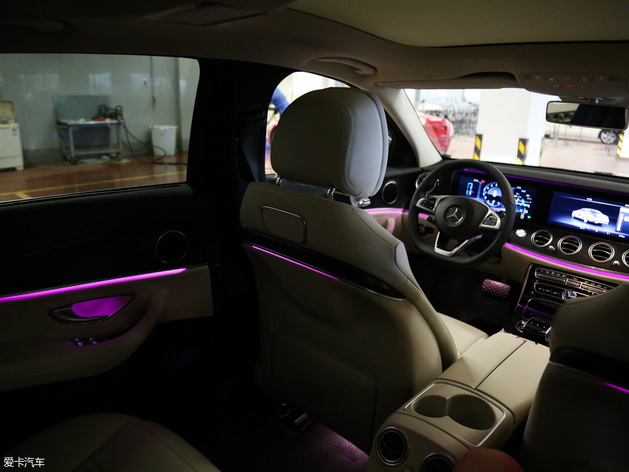 2016YE E 300L \ӺA