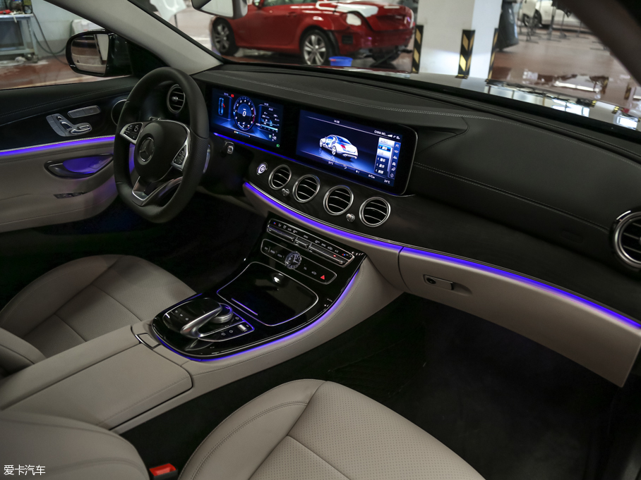 2016YE E 300L \ӺA