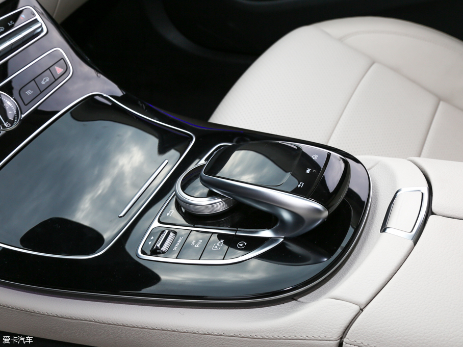 2016YE E 300L \ӺA