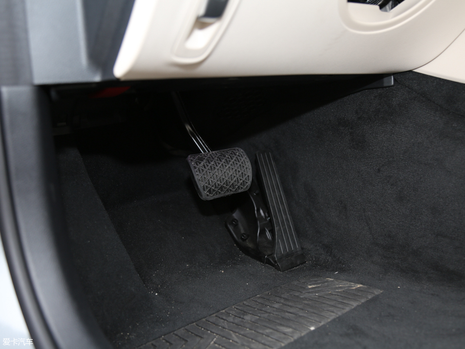 2016YE E 300L \ӺA