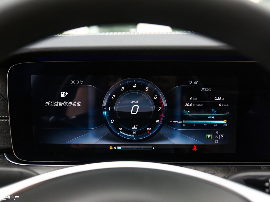 2016YE E 300L \ӺA