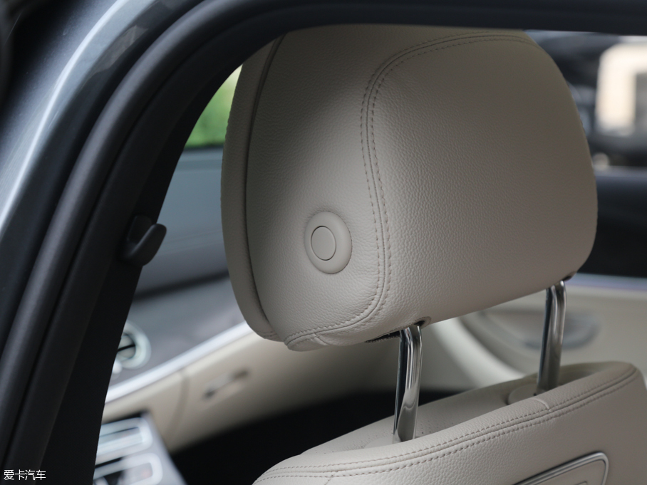 2016YE E 300L \ӺA