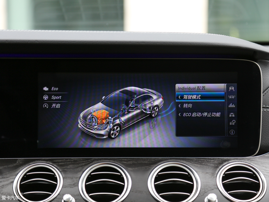 2016YE E 300L \ӺA