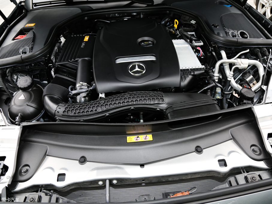 2016YE E 300L \ӺA