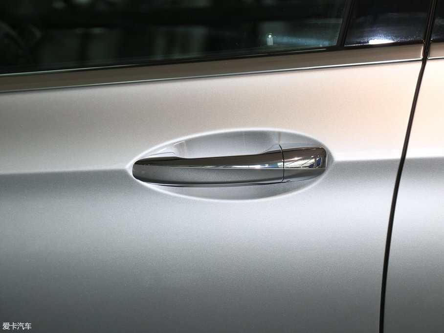 2016YE E 300L \ӕr 