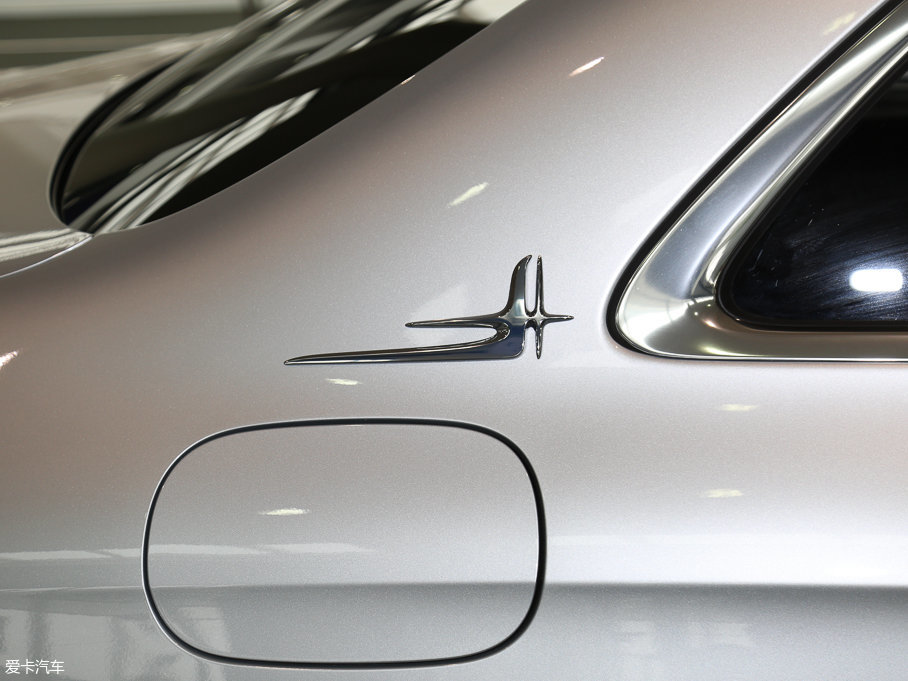 2016YE E 300L \ӕr 