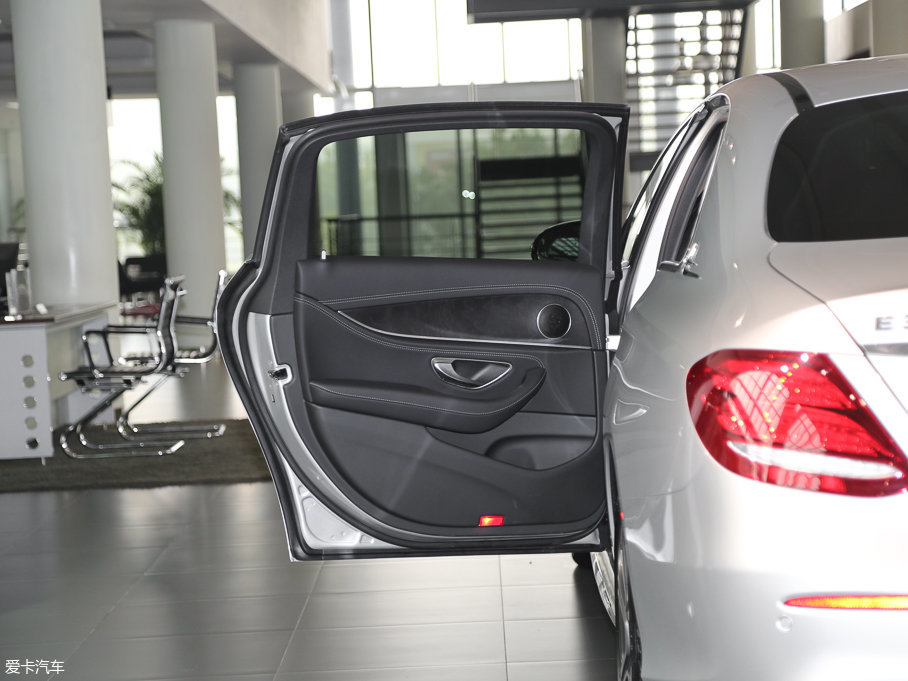 2016YE(j) E 300L \(yn)(dng)r(sh) 