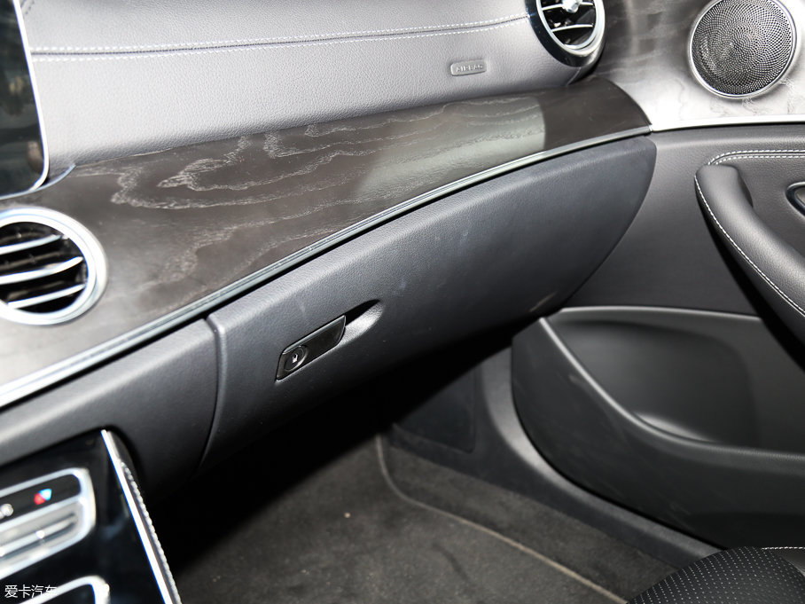 2016YE(j) E 300L \(yn)(dng)r(sh) 