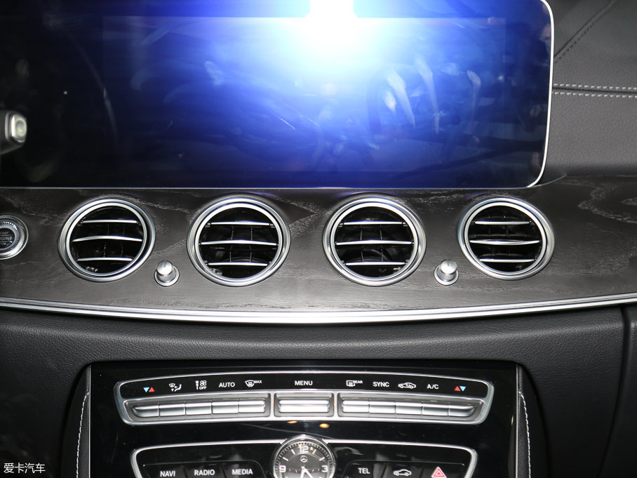 2016YE E 300L \ӕr 