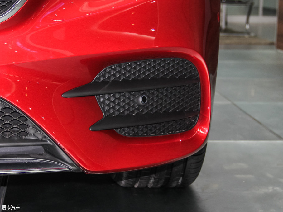 2016YE E 300L \ӺA