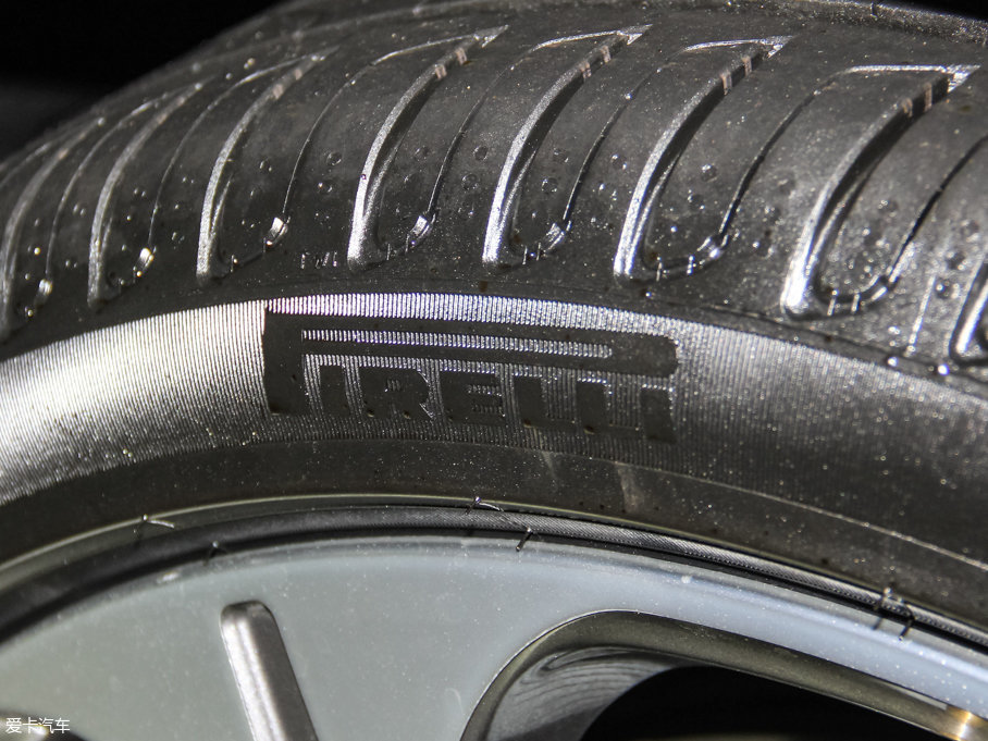 2016YE E 300L \ӺA