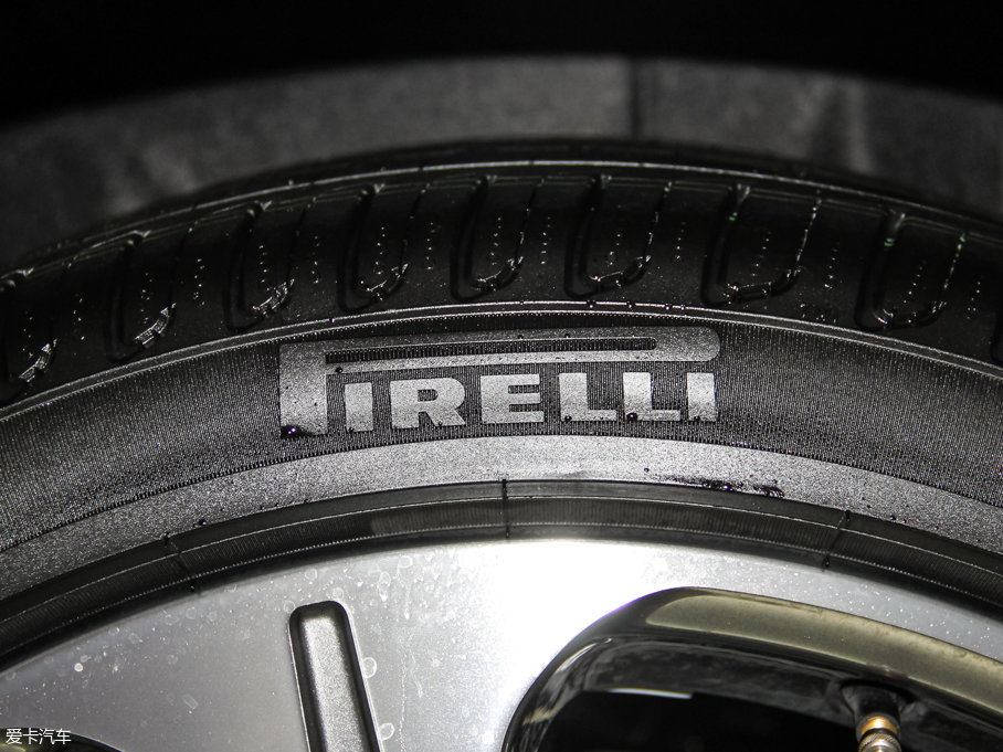 2016YE E 300L \ӺA