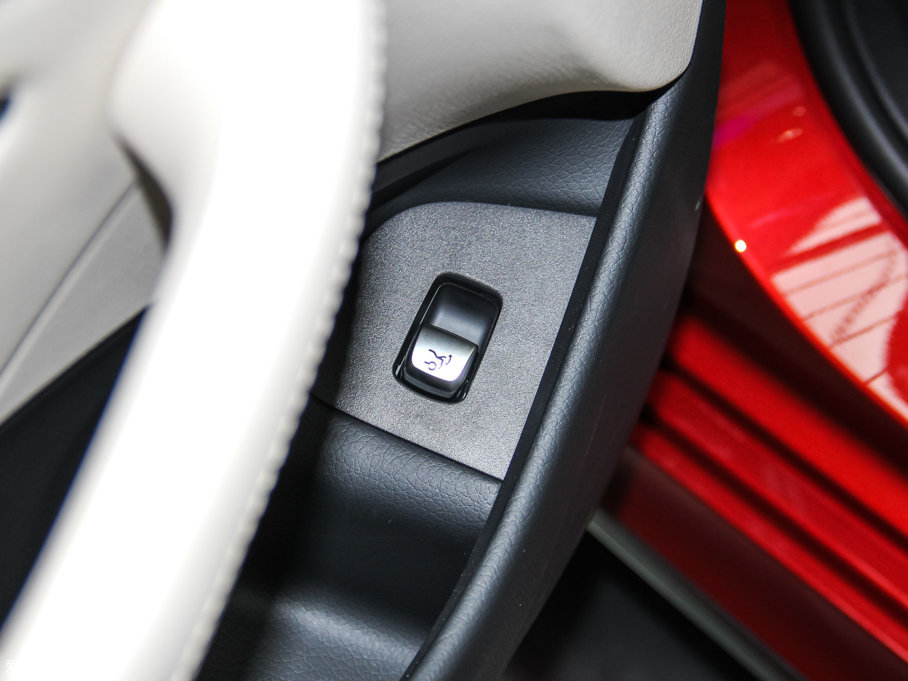 2016YE E 300L \ӺA