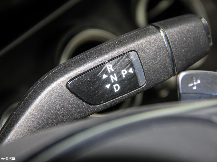 2016YE E 300L \ӺA