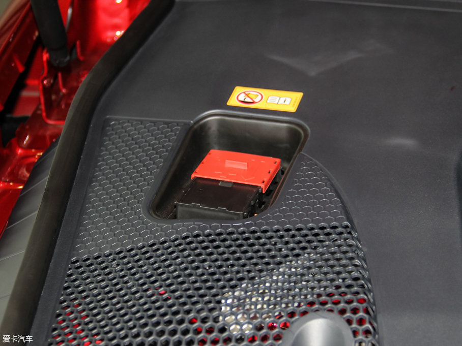 2016YE E 300L \ӺA