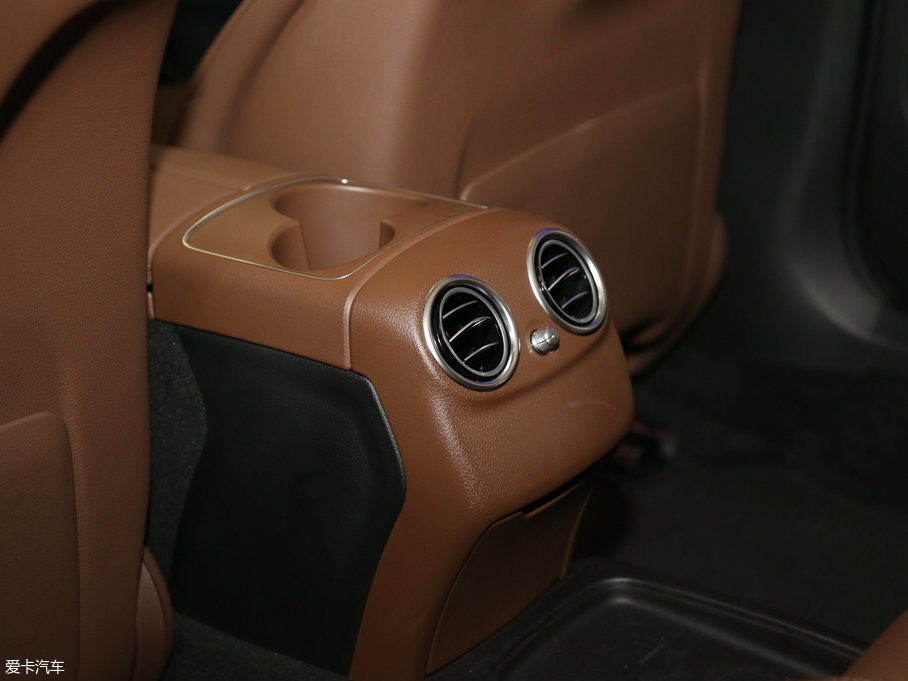 2016��YE�� E 300L �r����