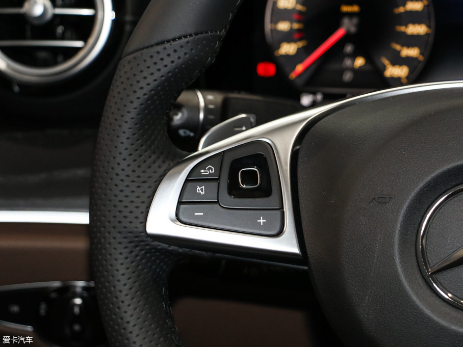 2016YE E 300L \ӕr 