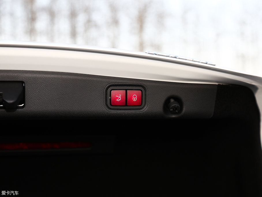 2016��YE�� E 200L �\(y��n)����